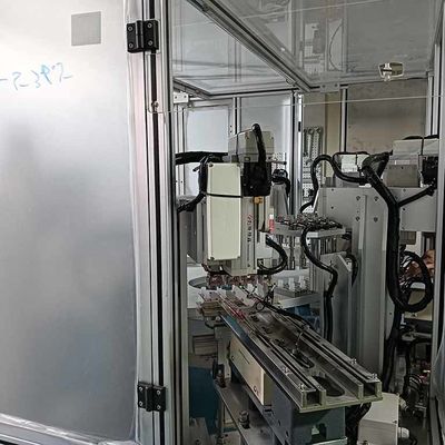Un buen precio. Máquinas de ensamblaje automático de plata en línea