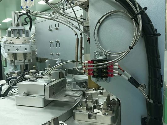 Un buen precio. Máquina de ensamblaje de tapa lineal de 50 Hz en línea