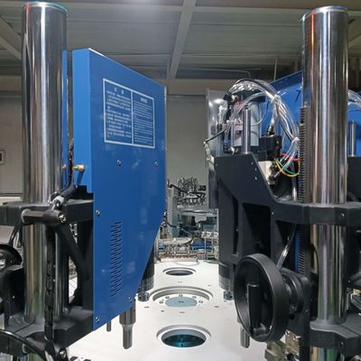 Un buen precio. Máquina automática de atornillado de tapas AC380V para botellas de vino en línea