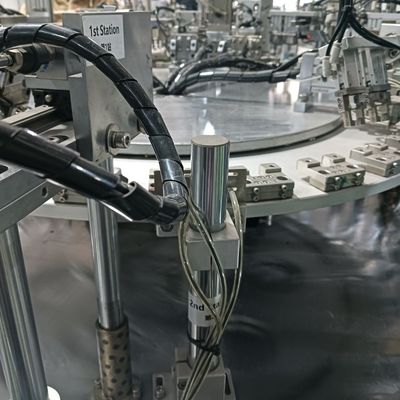 Un buen precio. Línea de producción de lancetas de seguridad de OEM Control PLC Máquina de moldeo por inyección médica en línea