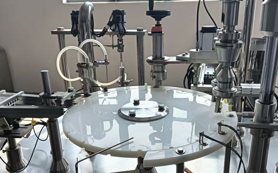 Un buen precio. 13Formar una línea de producción automática completa con máquina de ensamblaje de tapa máquina de moldeo por inyección y máquina de detección de imagen en línea