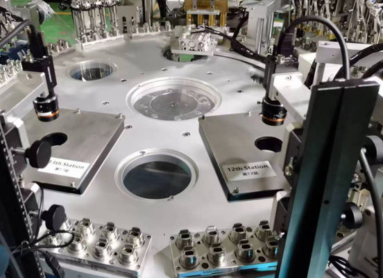 Un buen precio. Máquina de ensamblaje Euro Cap para la producción de cerraduras de alta velocidad en línea