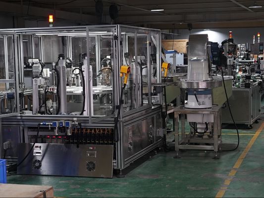 Un buen precio. Configuración de operación del carrusel de la máquina de llenado de tapa de desecante personalizada en línea