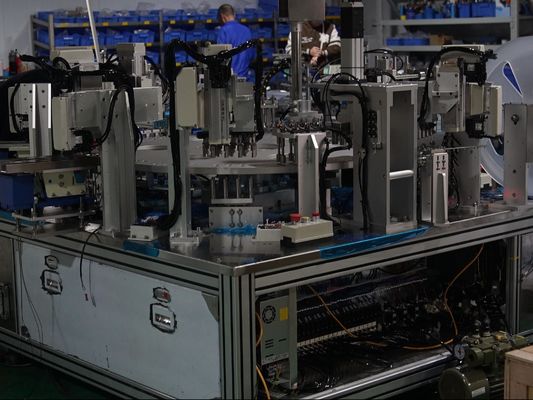 Un buen precio. Máquina de llenado de tapa a prueba de humedad controlada por control remoto PLC Rendimiento estable en línea