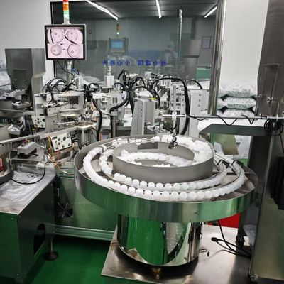 Un buen precio. Máquina de ensamblaje de tapa de anillo de tira única controlada por PLC con pantalla multilingüe que es fácil de operar en línea