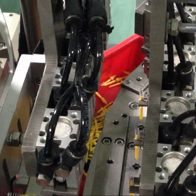 Un buen precio. Máquina de ensamblaje automático para agujas de recolección de sangre Tipo de operación de carrusel en línea