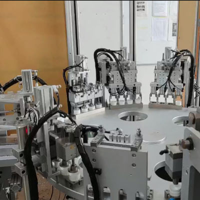 Un buen precio. Máquina ensambladora de tapas desecantes de alta capacidad con conteo automático y servomotor para uso farmacéutico en línea