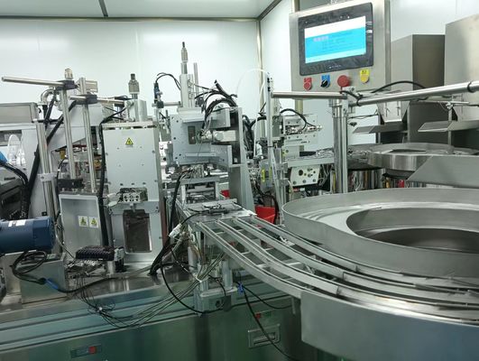 Un buen precio. Máquina de ensamblaje de la tapa de la loción de la bomba de disparo líquido en línea
