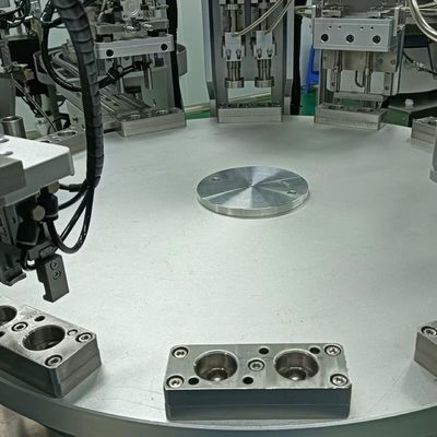 Un buen precio. Máquina de ensamblaje de productos médicos de 50 Hz para la producción de hisopos nasales en línea
