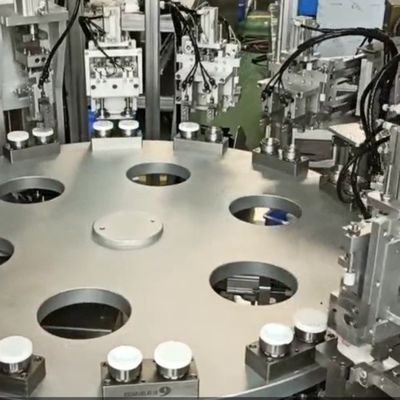 Un buen precio. Máquinas de ensamblaje automático controladas por PLC en línea