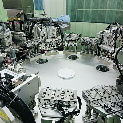 Un buen precio. Máquina de ensamblaje automática de Euro Cap dinámica y estable de acero inoxidable impulsada por servomotores y discos de indexación. en línea