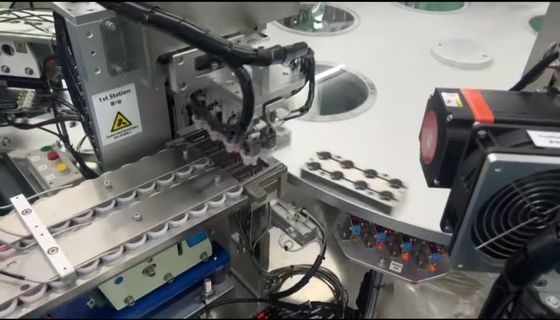 Un buen precio. 3000-16000pcs/h Velocidad de producción y por encima del 99% de la tasa de producto calificado en la máquina de montaje Euro Cap en línea
