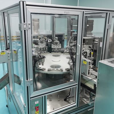 Un buen precio. La máquina de llenado de tapa de desecante impulsada por equipo servo tiene una alta tasa de funcionamiento no es fácil de dañar en línea
