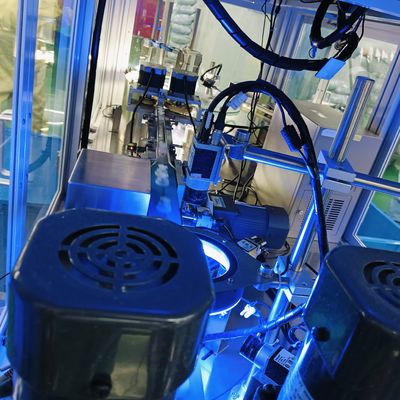 Tester de impacto de la tapa de la infusión detecta manchas negras de cuerpos extraños defectos de alta capacidad velocidades de funcionamiento rápidas