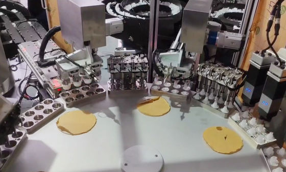 Un buen precio. Máquina de ensamblaje de tapa de gelatina personalizable para especificaciones específicas y requisitos de capacidad en línea