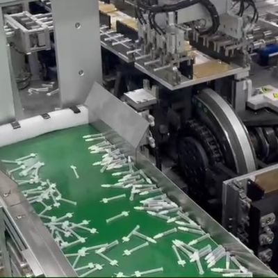 Un buen precio. Máquina de ensamblaje de productos médicos innovadora y creadora de valor para agujas de recolección de sangre venosa con servicio postventa en línea