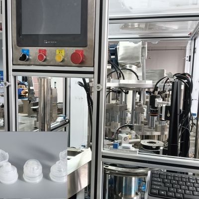 Un buen precio. Máquina de ensamblaje de necesidades diarias personalizable para la producción a alta velocidad de tapas con tapa de resorte en línea