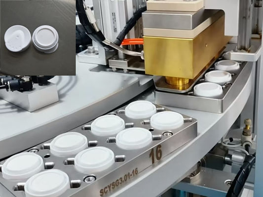 Un buen precio. Velocidad de funcionamiento estable y alta precisión de ensamblaje Cap Desicante Silica Gel de llenado Cap de ensamblaje de máquinas de sellado con servomotor y control PLC Cap de llenado de la máquina en línea