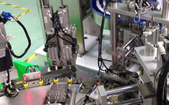 Un buen precio. Ensamblaje y detección automáticos para lancetas de sangre de alta calificación con línea de producción de lancetas de seguridad en línea