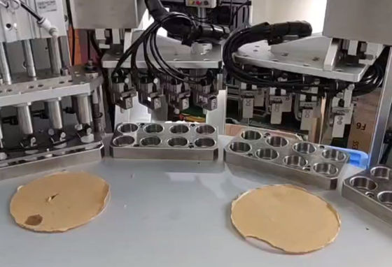 Un buen precio. Máquina de ensamblaje de necesidades diarias de alta capacidad para tapas con tapa de resorte en línea