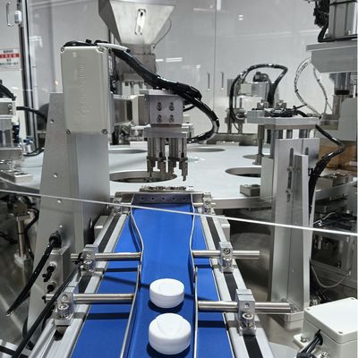Un buen precio. Máquina ensambladora de tapas automáticas con desecante de gel de sílice a prueba de humedad, personalizable, controlada por PLC y operada por pantalla en línea