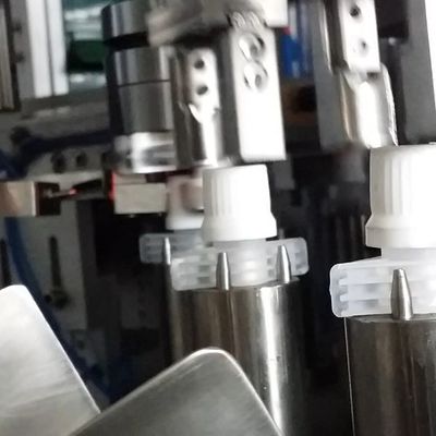 Un buen precio. No estándares de uso fácil pantalla táctil y sistema de control PLC Jelly Cap Automatización de la máquina de montaje Alta flexibilidad en línea