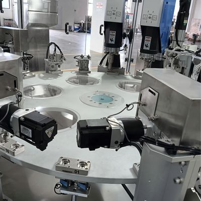Máquina de ensamblaje automático para la tapa de película de infusión con una rica experiencia