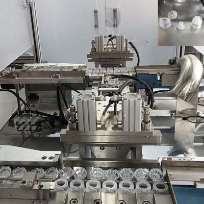 Máquina ensambladora de alta velocidad de artículos de primera necesidad para tapas abatibles y tapas de salsa de soja