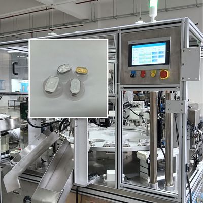Un buen precio. Máquina de Ensamblaje Automatizada para Tapas de Película de Infusión Operada por PLC con Programa de Control Remoto en línea
