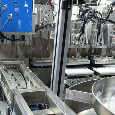 Un buen precio. Máquina de montaje automática de necesidades diarias para la bomba de loción, la bomba de champú, la bomba de agua, el rociador, el disparador, el rociador, la bomba de perfumes y la boquilla de rociador en línea