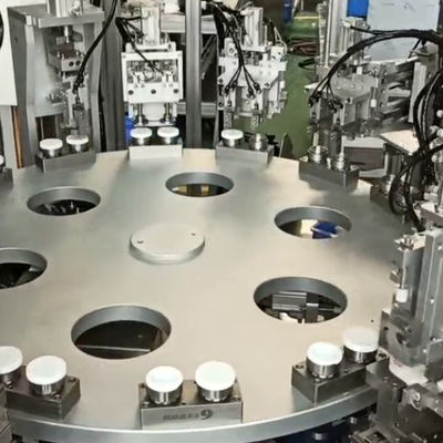 Un buen precio. Máquina de tornillo automático de tapa de control por PLC 2500-12000pcs/h en línea