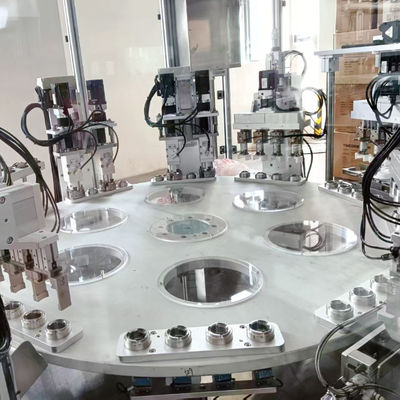 Un buen precio. Máquina ensambladora de artículos de uso diario controlada por PLC con pantalla táctil en línea