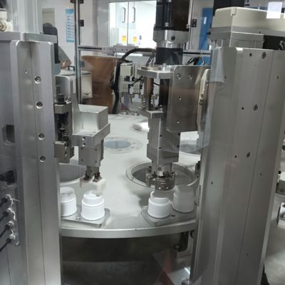Un buen precio. Máquina de ensamblaje de tapa de lavadora con alta tasa de paso y capacidad personalizable en línea