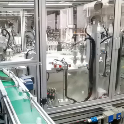 Un buen precio. Máquina automática de ensamblaje de tapa de jalea con servomotor + unidad de reducción, sistema de control PLC y HMI de pantalla táctil para una alta precisión en línea