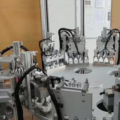 Un buen precio. 220V Voltage Desiccant Cap Assembly Machine with 100% Qualification Check and Vibrating Feeder for Pharmaceutical Use en línea