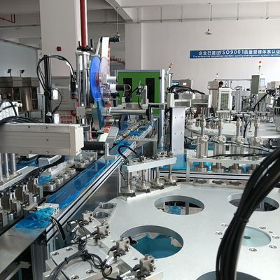 Máquina de ensamblaje automático de vasos de orina no estándar con interfaz de doble idioma y operación fácil de usar para una velocidad de producción personalizable