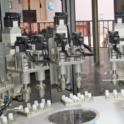 Máquina de tornillo de tapa de acero inoxidable con sistema de control PLC para ensamblaje de tapa de alta calificación